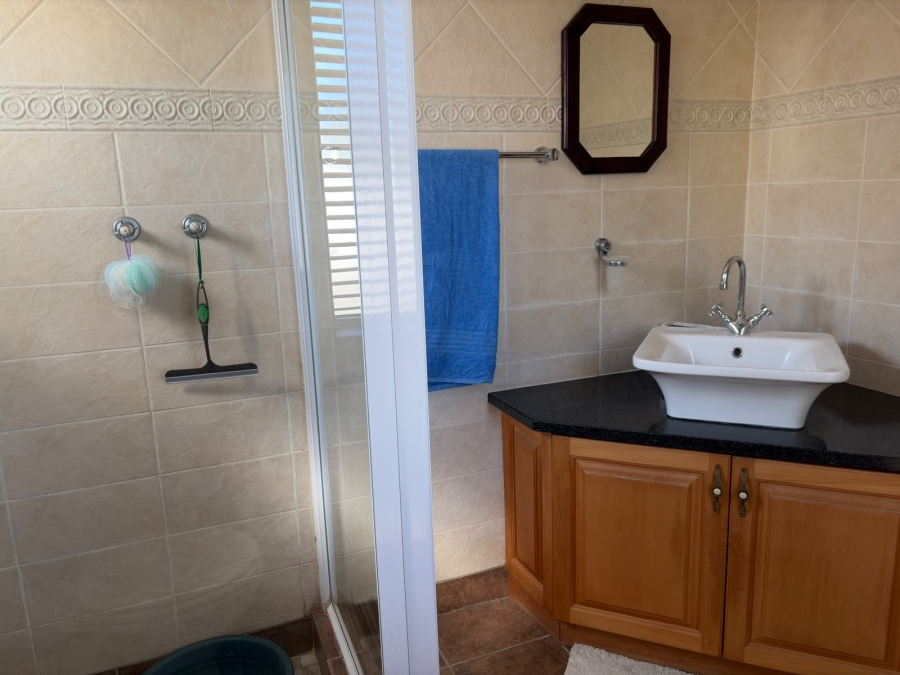 6 Bedroom Property for Sale in West Bank Eastern Cape